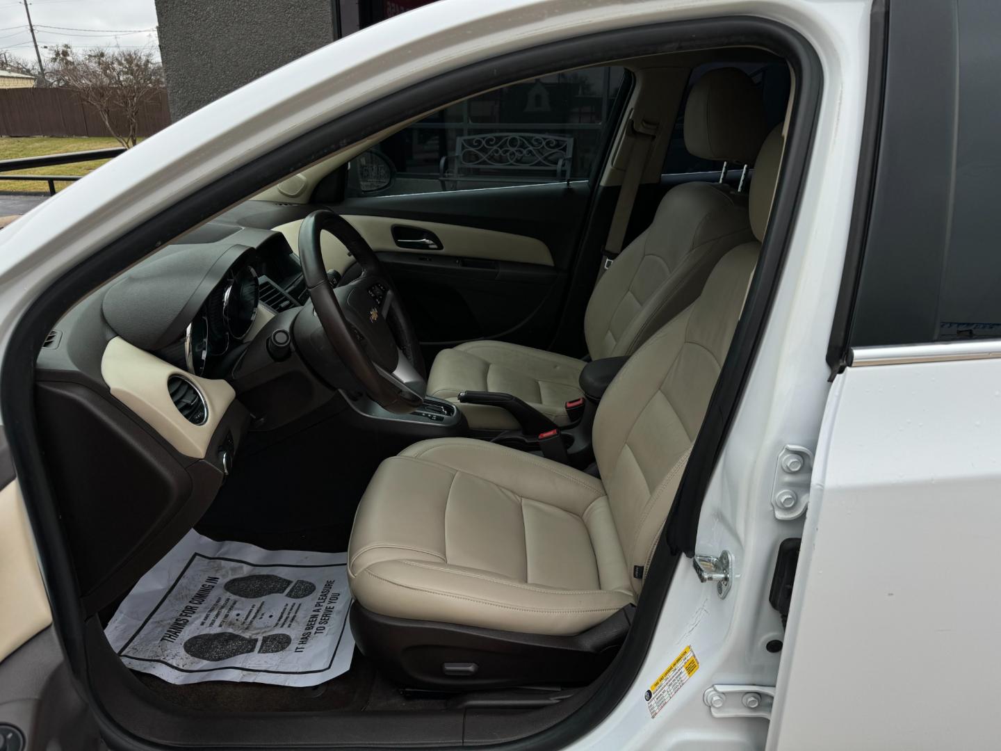 2015 WHITE CHEVROLET CRUZE LTZ (1G1PG5SB5F7) , located at 5900 E. Lancaster Ave., Fort Worth, TX, 76112, (817) 457-5456, 0.000000, 0.000000 - Photo#8